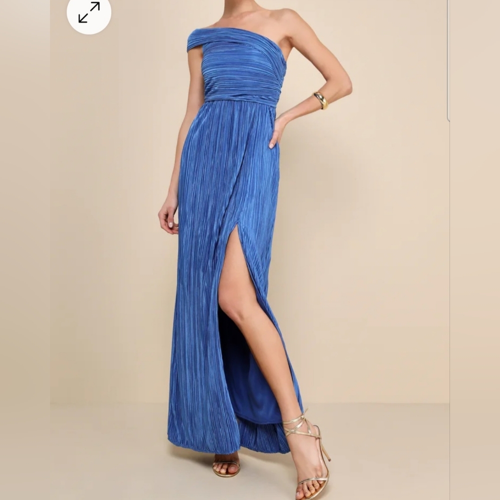 NWT Lulus Poised Performance women's size Small blue plisse one shoulder dress